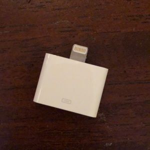 Apple 30 pin to lightning adapter